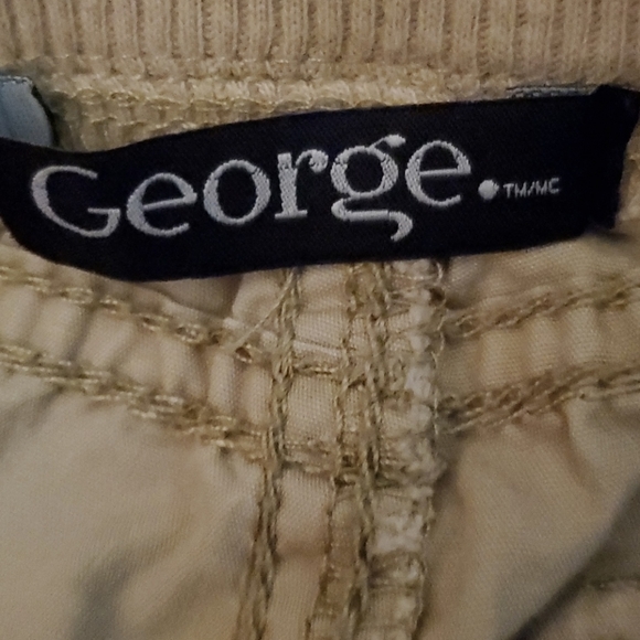 George Pretty Floral Clam Diggers - Picture 3 of 4